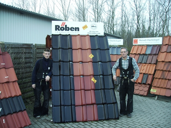 Wir sind Ihre Dachdecker für Photovoltaik, Dachstuhlarbeiten & Dachentwässerung in Leipzig 